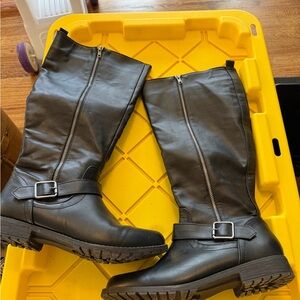 Black Knee-High Boots with Buckle and Zipper